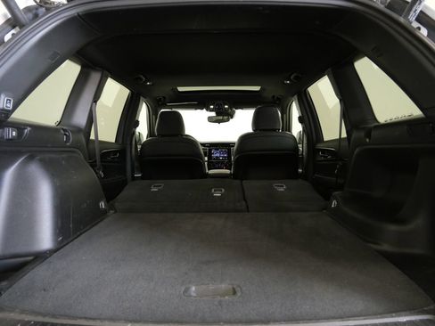 Used 2023 Jeep Grand Cherokee Altitude AWD/4WD image 28