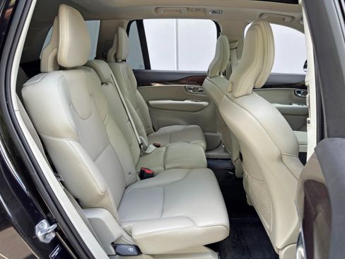 Used 2019 Volvo XC90 T6 Momentum w/ Advanced Package AWD/4WD image 37