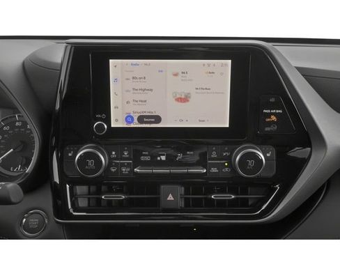 Used 2023 Toyota Highlander XLE image 10