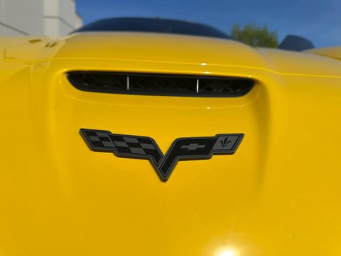 Used 2006 Chevrolet Corvette Z06 w/ Preferred Equipment Group image 18