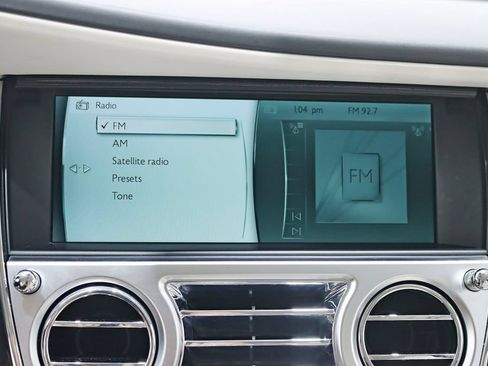 Used 2016 Rolls-Royce Ghost RWD image 23