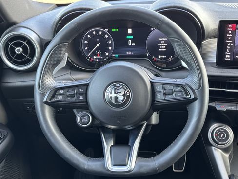 Used 2024 Alfa Romeo Tonale Ti w/ Active Assist Package AWD/4WD image 16