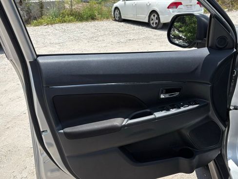 Used 2024 Mitsubishi Outlander Sport ES AWD/4WD image 9