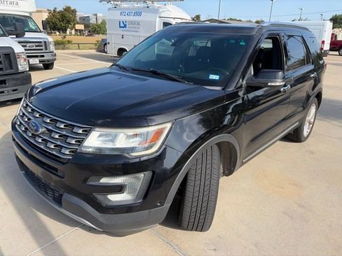 Used 2016 Ford Explorer Limited w/ Equipment Group 301A FWD image 2