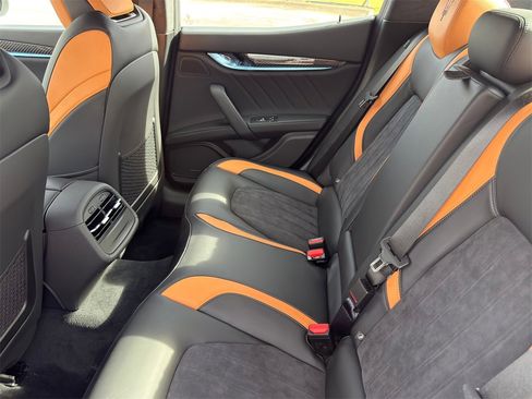 Used 2024 Maserati Ghibli Trofeo image 36