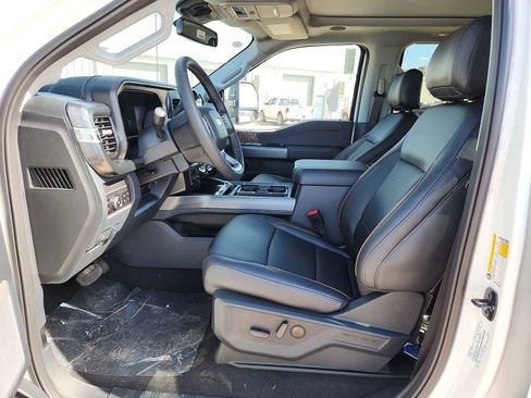 New 2026 Ford F250 Lariat w/ Black Appearance Package AWD/4WD image 11