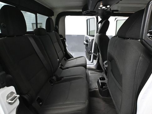 Used 2022 Jeep Gladiator Sport image 45