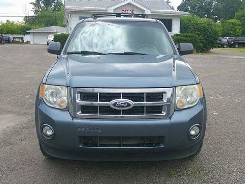 Used 2011 Ford Escape XLT w/ 202A Rapid Spec Order Code FWD image 2