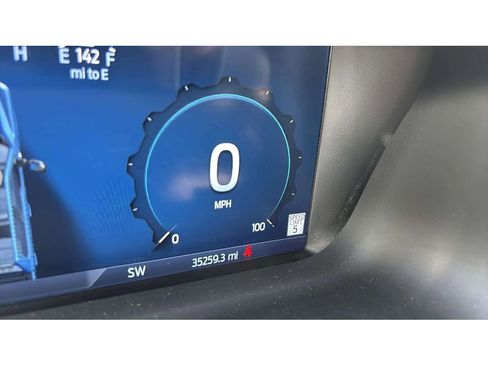 Used 2024 Ford F450 Platinum w/ FX4 Off-Road Package image 28