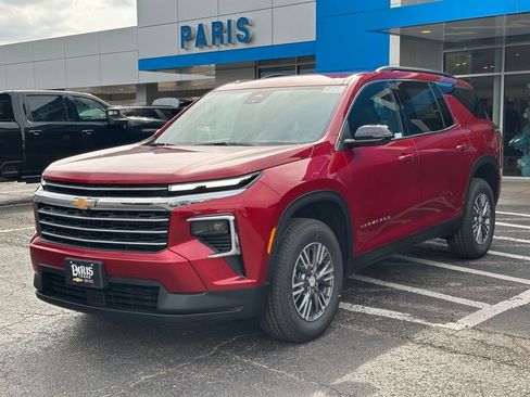 New 2026 Chevrolet Traverse LT image 3