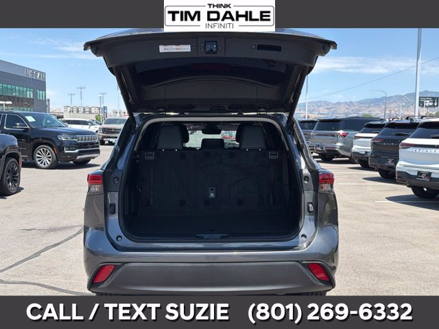 Used 2023 Toyota Highlander XLE AWD/4WD image 10
