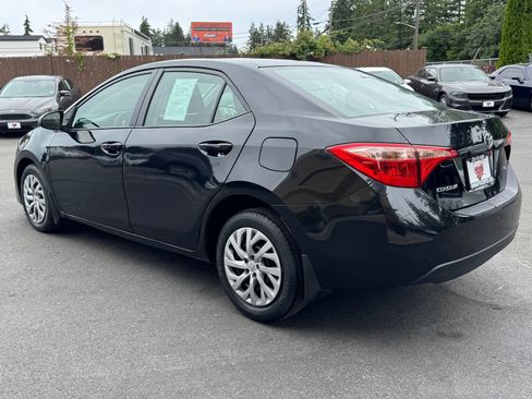 Used 2018 Toyota Corolla FWD image 5