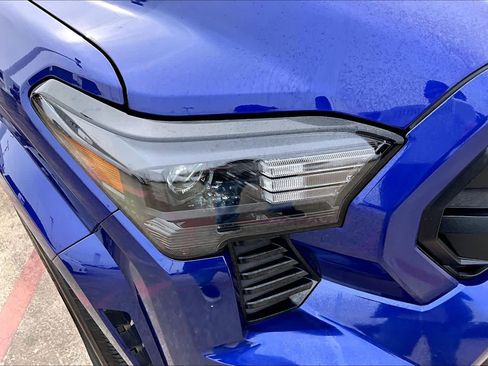 Certified 2024 Toyota Tacoma SR5 image 28