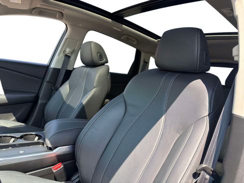 Used 2025 Acura RDX SH-AWD w/ Technology Package image 11