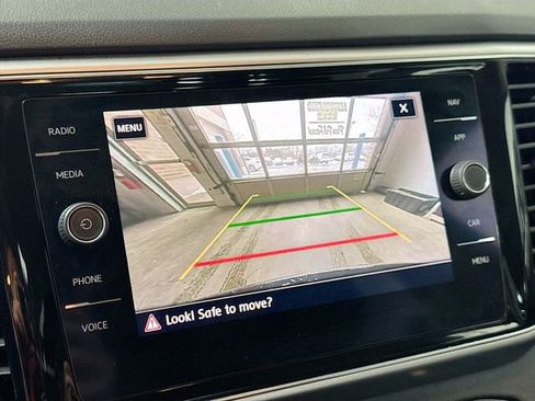 Used 2018 Volkswagen Atlas SEL Premium image 14