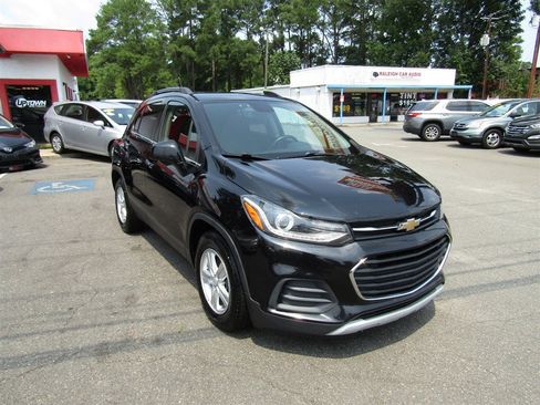 Used 2019 Chevrolet Trax LT w/ LT Convenience Package FWD image 10