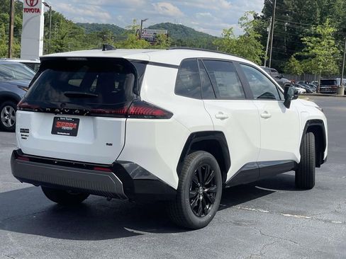 New 2026 Toyota RAV4 SE w/ Convenience Package AWD/4WD image 3