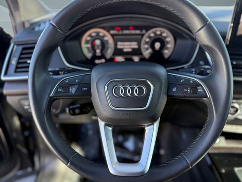 Used 2023 Audi Q5 e Premium w/ Convenience Package image 49
