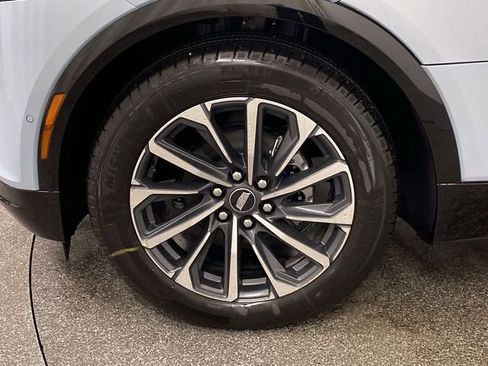 New 2025 Cadillac Lyriq Sport AWD/4WD image 31