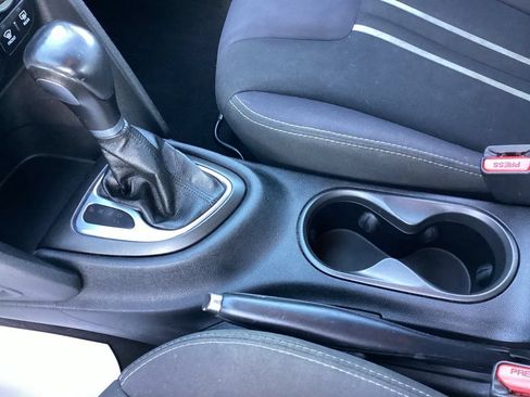 Used 2014 Dodge Dart SXT FWD image 22