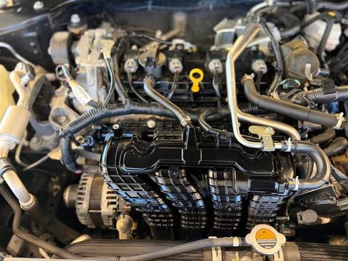 Used 2022 Nissan Altima 2.5 SV w/ SV Premium Package FWD image 35