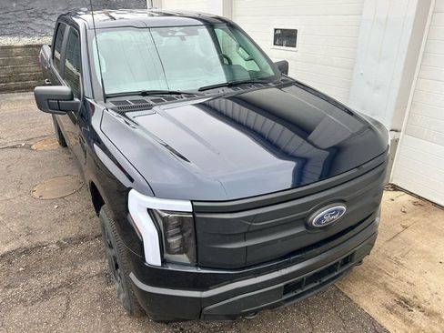 Used 2023 Ford F150 Lightning Pro image 7