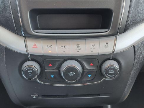 Used 2020 Dodge Journey SE FWD image 20
