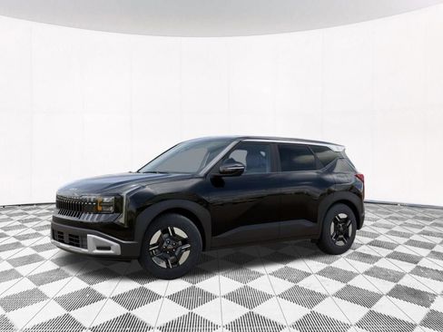 New 2027 Kia Seltos LX FWD image 3