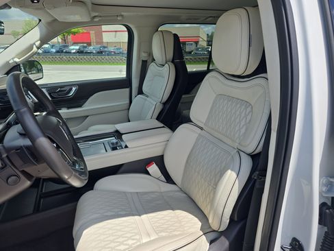 Used 2022 Lincoln Navigator Black Label AWD/4WD image 16
