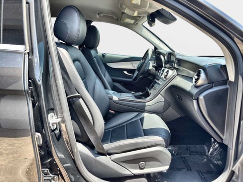 Used 2022 Mercedes-Benz GLC 300 image 13