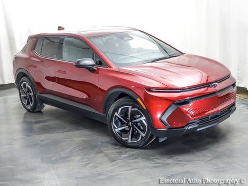 Used 2025 Chevrolet Equinox EV LT w/ Comfort Package image 5