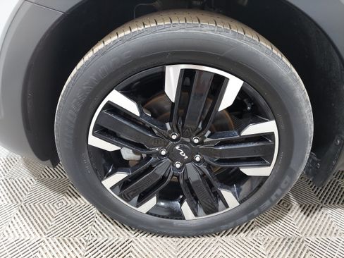Used 2023 Kia Telluride SX AWD/4WD image 5