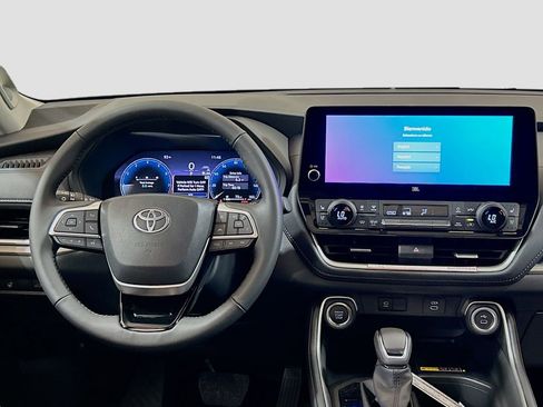 New 2026 Toyota Grand Highlander FWD image 21
