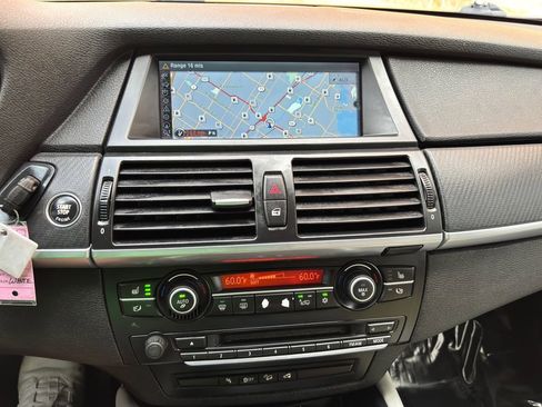 Used 2010 BMW X5 M image 15