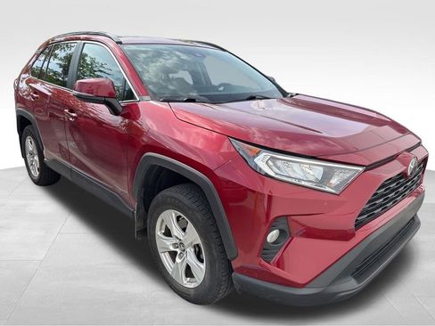 Used 2019 Toyota RAV4 XLE w/ All Weather Liner Package AWD/4WD image 5