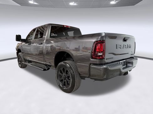 Used 2026 RAM 2500 Big Horn AWD/4WD image 2