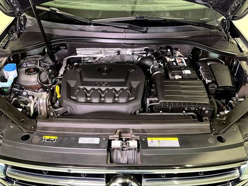 Used 2023 Volkswagen Tiguan SE image 29