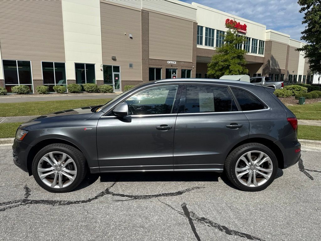 Used 2015 Audi SQ5 Premium Plus w/ Technology Package AWD/4WD image 2