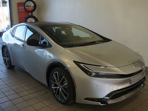 New 2026 Toyota Prius XLE image 2