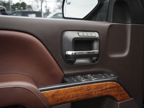 Used 2014 Chevrolet Silverado 1500 High Country w/ High Country Premium Package image 16