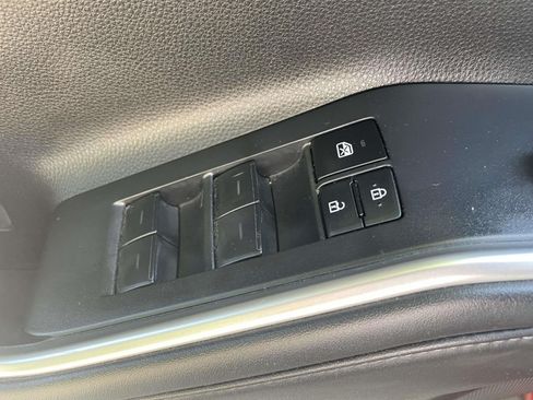 Used 2023 Toyota Highlander XSE AWD/4WD image 21