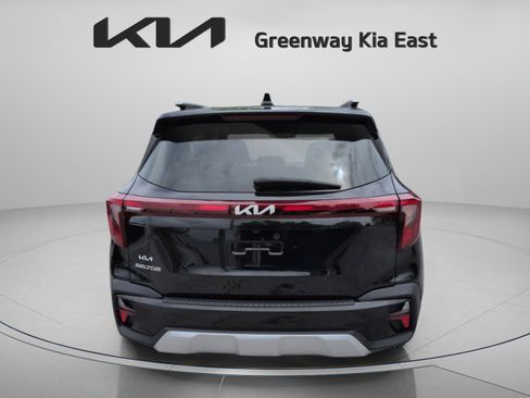Certified 2024 Kia Seltos EX FWD image 7