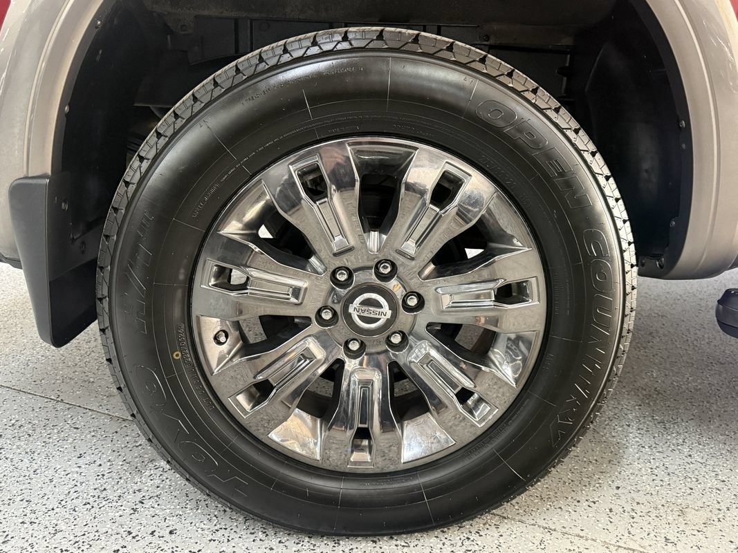 Used 2018 Nissan Titan Platinum Reserve AWD/4WD image 25