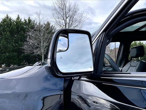 Used 2023 Jeep Wagoneer Series II w/ Premium Group I image 30