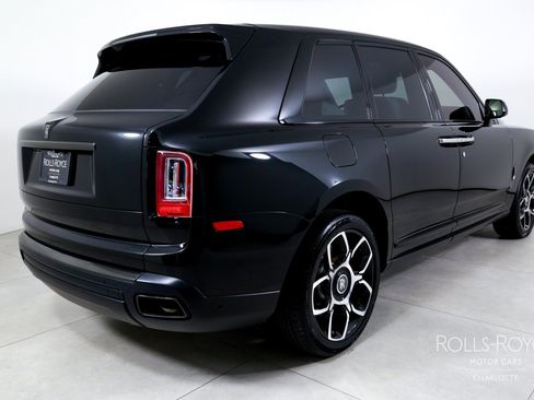 Used 2021 Rolls-Royce Cullinan Black Badge AWD/4WD image 2
