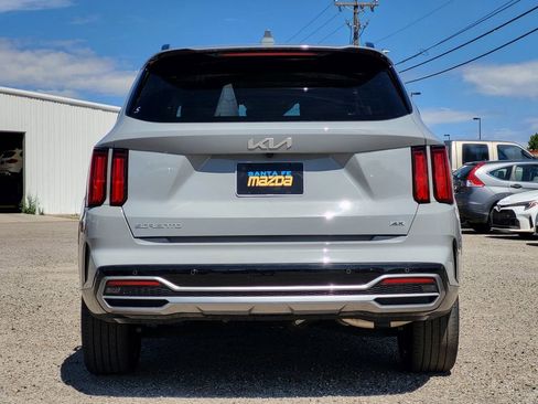 Used 2023 Kia Sorento SX image 6