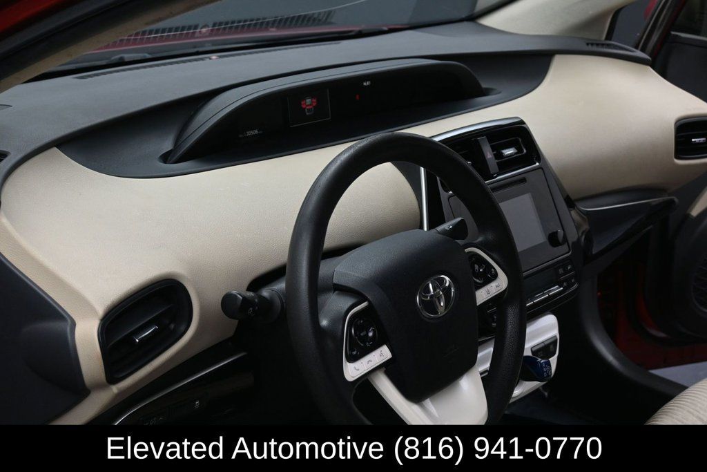 Used 2018 Toyota Prius One FWD image 12