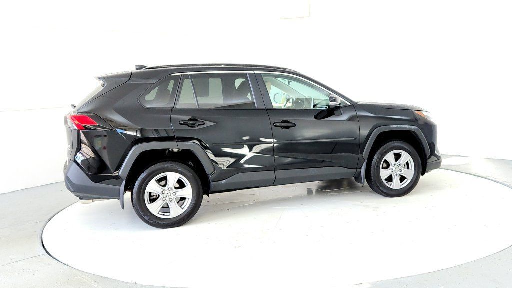 Certified 2025 Toyota RAV4 XLE AWD/4WD image 6