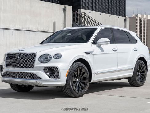 Used 2022 Bentley Bentayga image 14