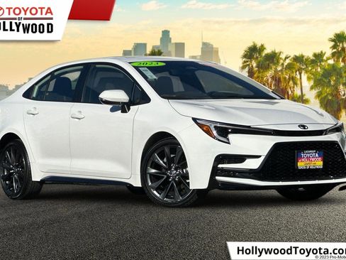 Certified 2023 Toyota Corolla SE image 1